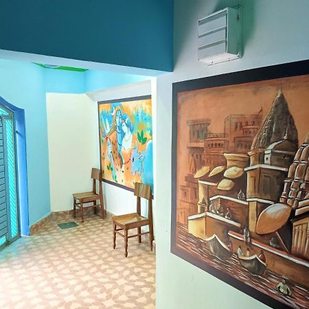 Trinetra Inn Varanasi Esterno foto